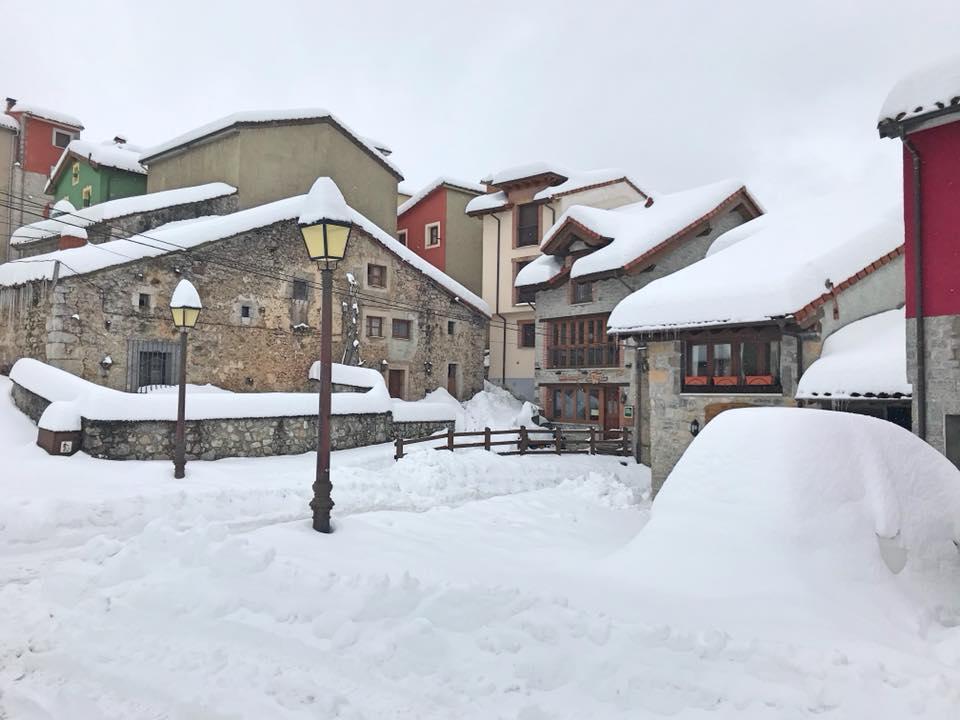 Hotel Rural Peña Castil Sotres Exterior foto